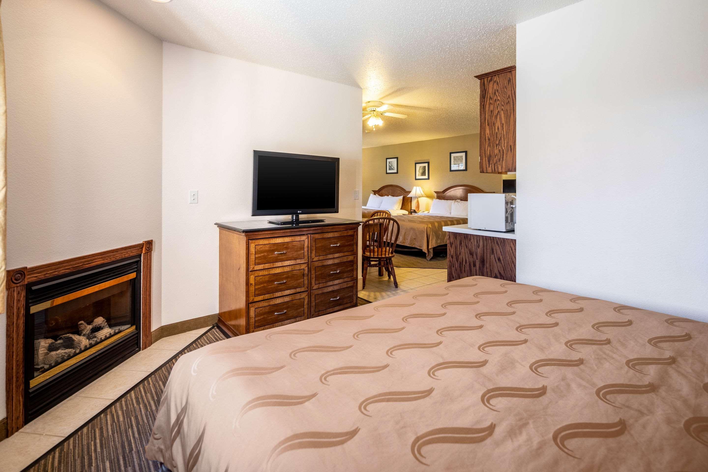 Quality Inn Keystone Near Mount Rushmore Exteriör bild