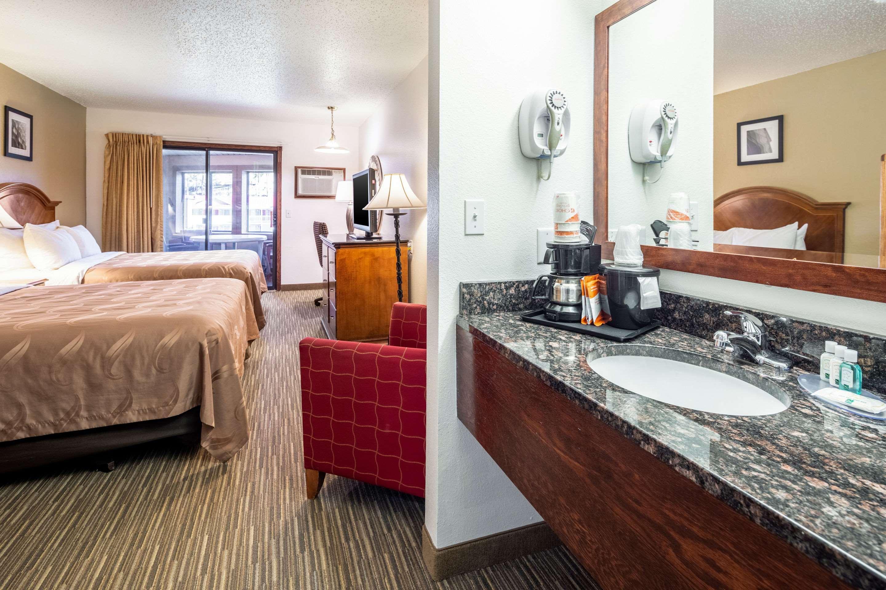 Quality Inn Keystone Near Mount Rushmore Exteriör bild